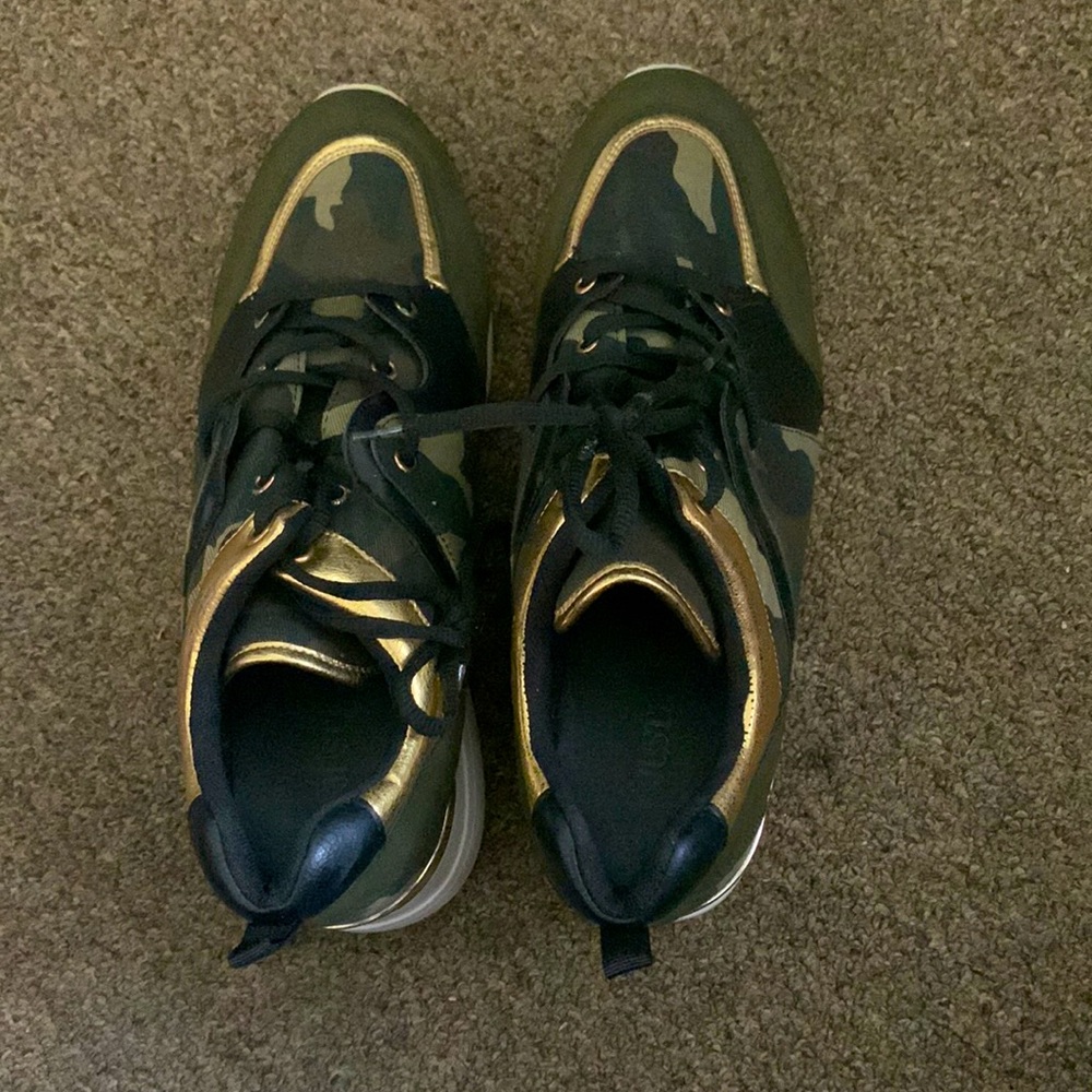 Nice army fatigues wedge heel shoes worn 4 or 5 times